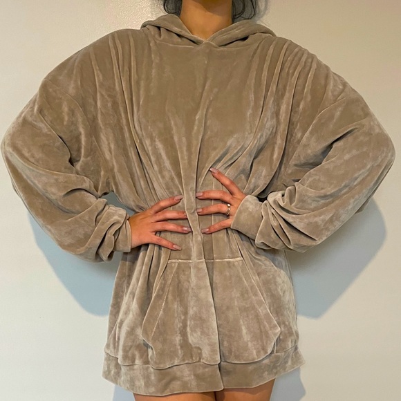 Oversized Beige Velvet Hoodie - Picture 4 of 5